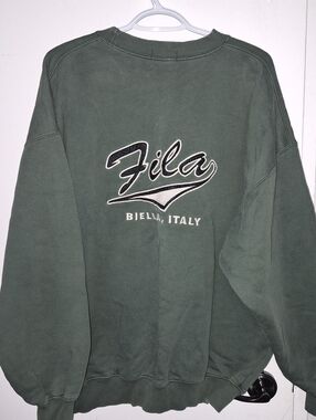 Rare Vintage Fila Men's Dark Green Crewneck Logo Sweatshirt